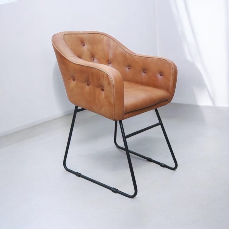 Classic Luxury: Leather Lounge Chair