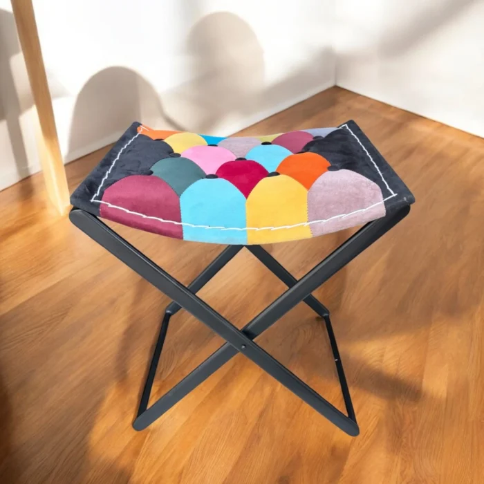 Folding Chairs & Stools